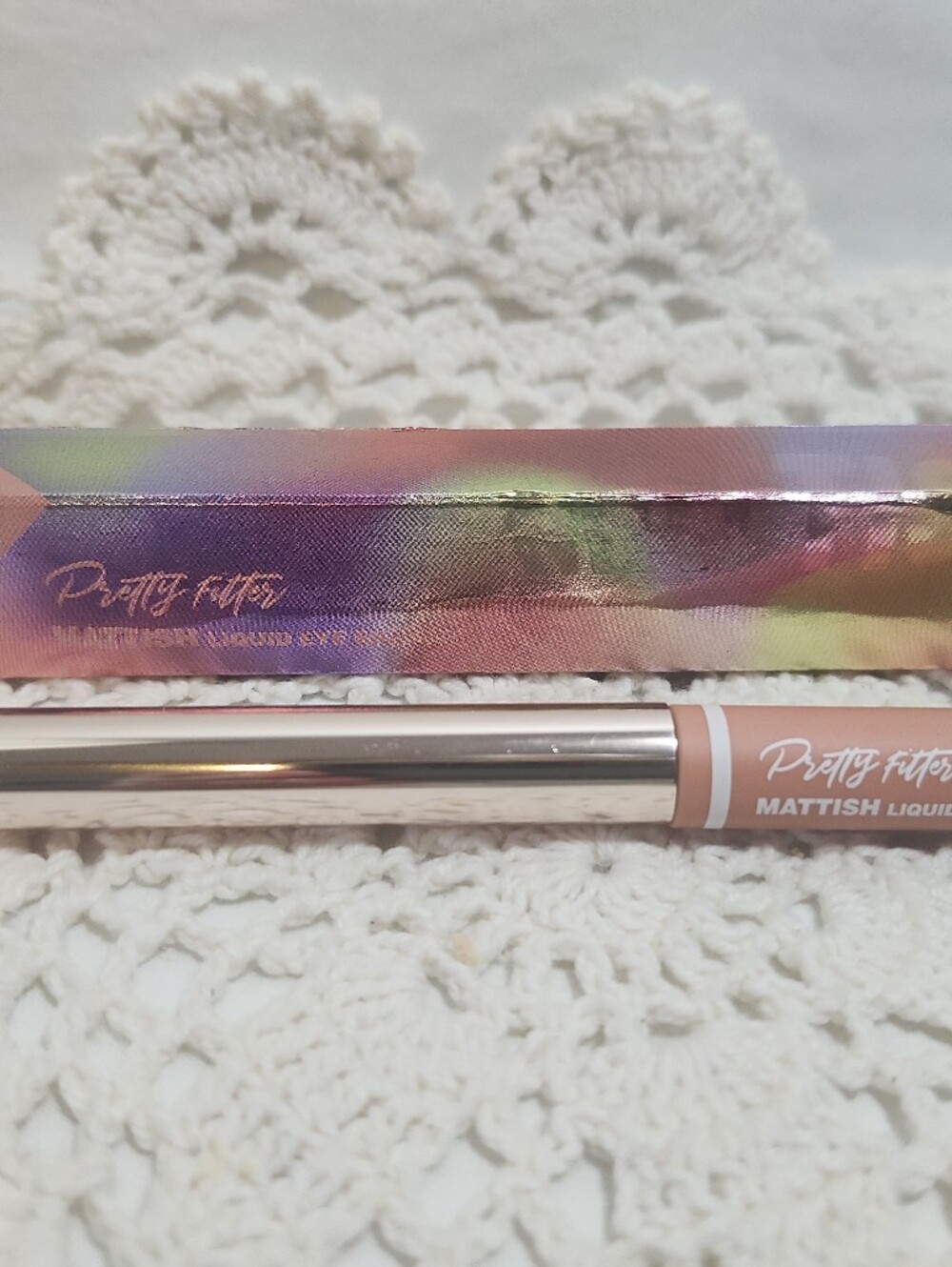 New Touch in Sol Pretty Filter Mattish Liquid Eye Shadow #1 Naked  .12oz